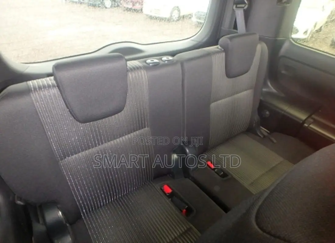 Toyota Voxy 2019 Pearl