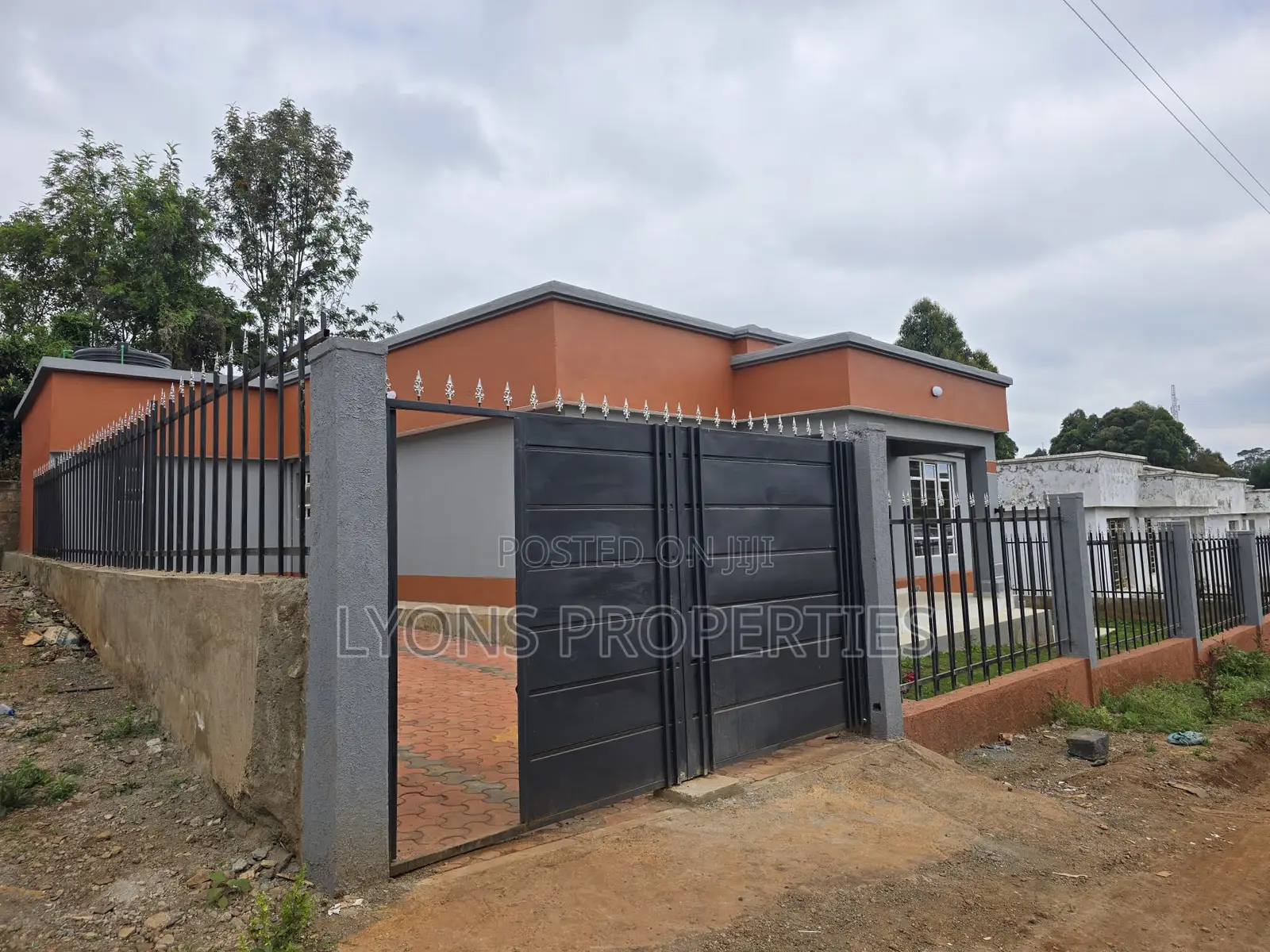 3bdrm Bungalow in Karai for rent