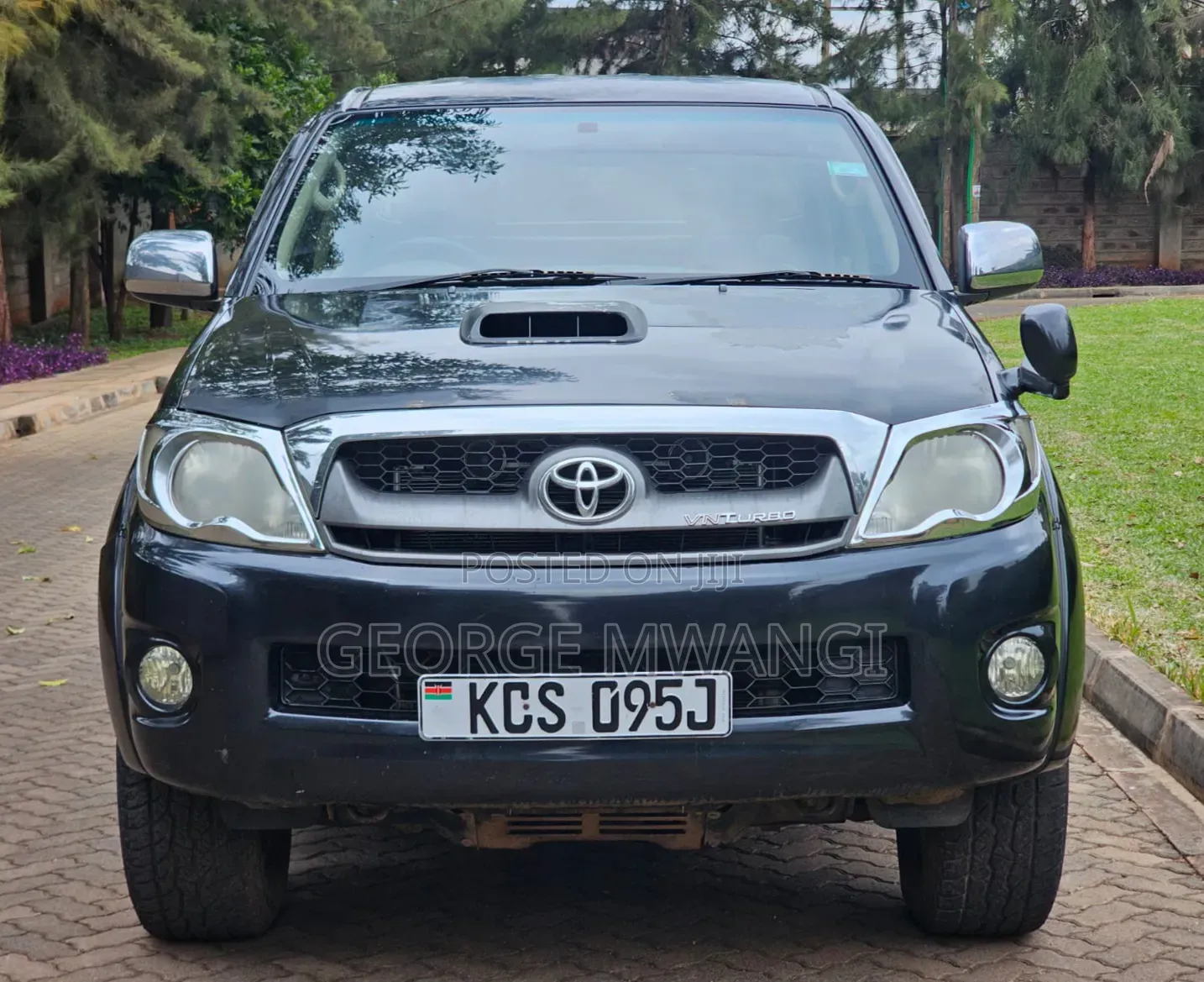 Toyota Hilux 2011 Black