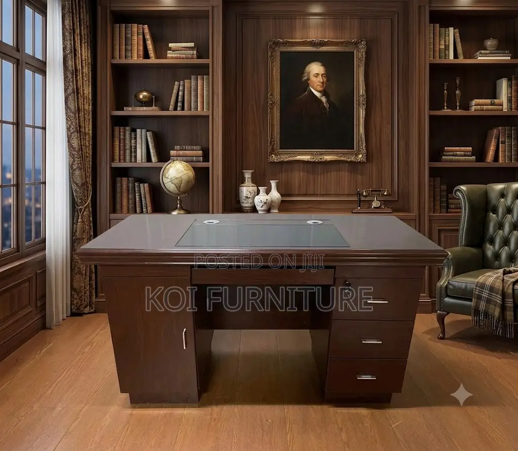 Office Desk; 1.4 Meters Executive Mahogany Laqueine Desk