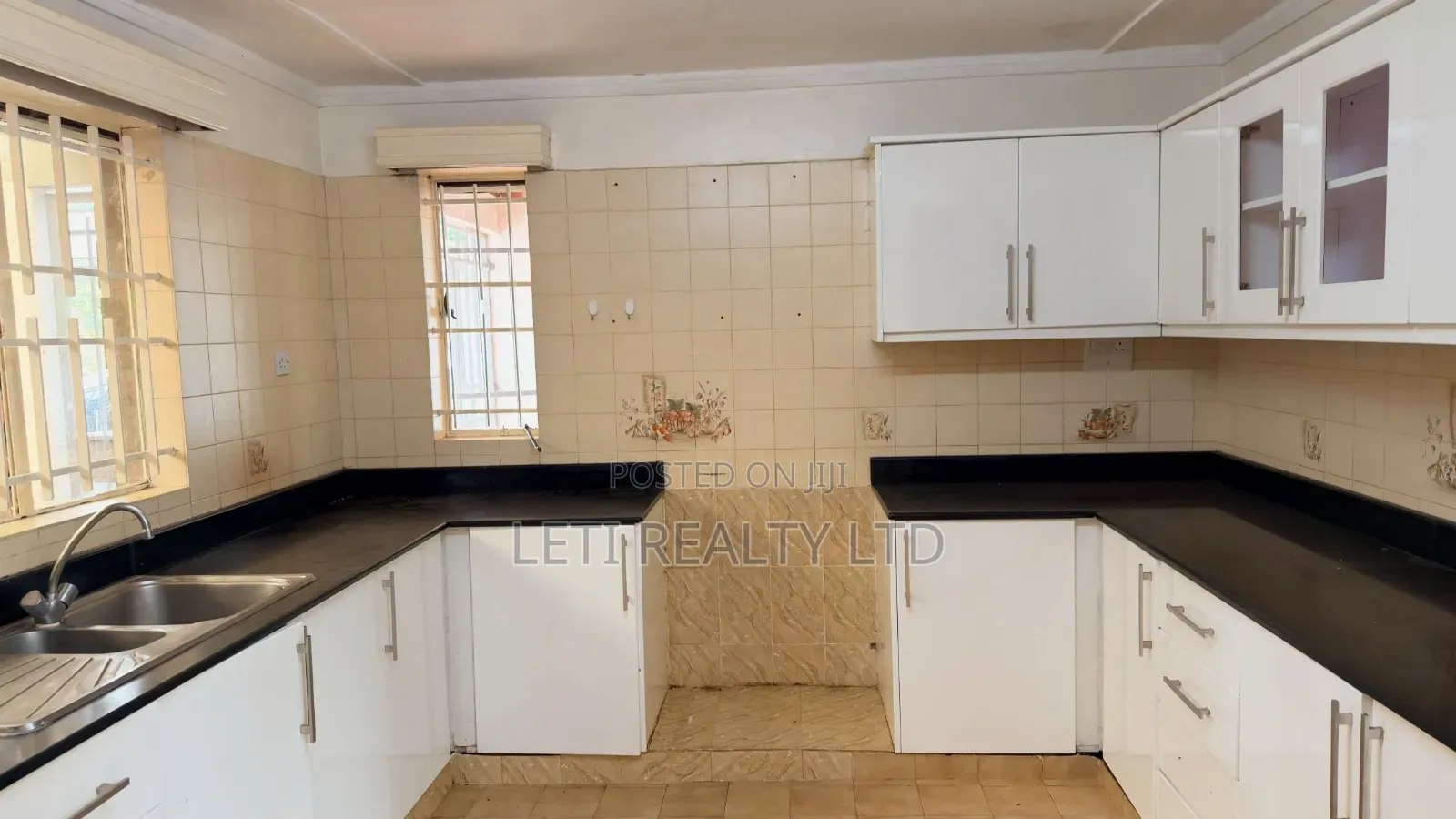 4bdrm Townhouse / Terrace in Kileleshwa for rent