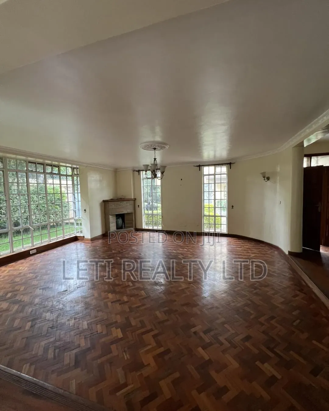 5bdrm Townhouse / Terrace in Maziwa for rent