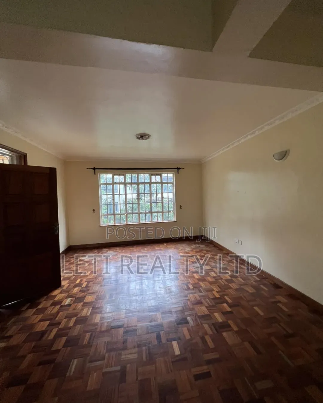 5bdrm Townhouse / Terrace in Maziwa for rent