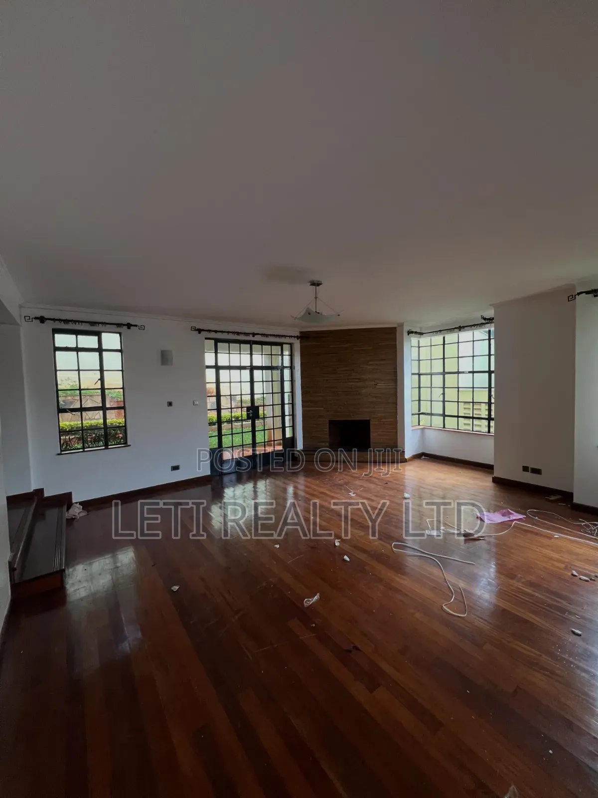 4bdrm Townhouse / Terrace in Maziwa for rent