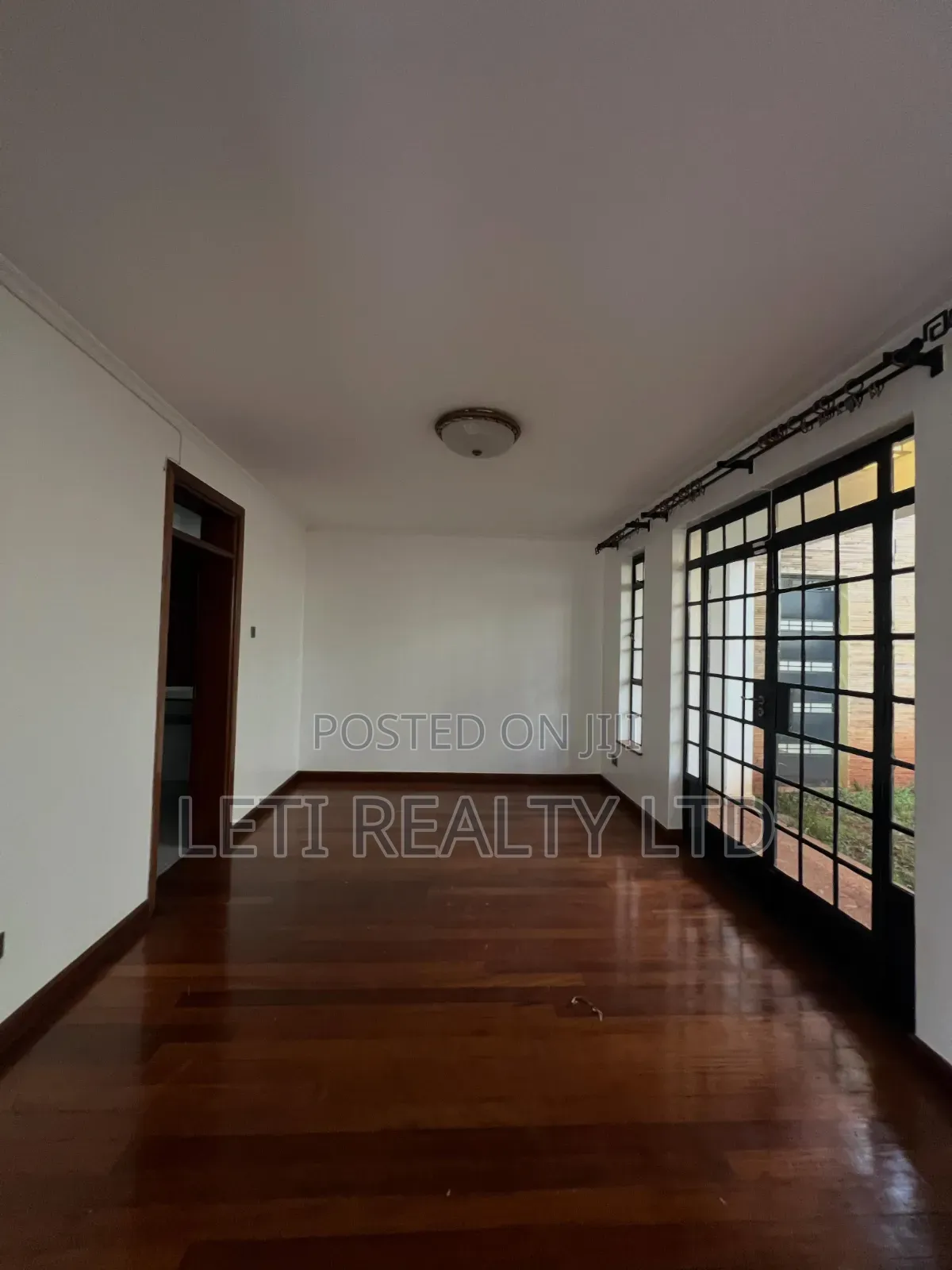 4bdrm Townhouse / Terrace in Maziwa for rent