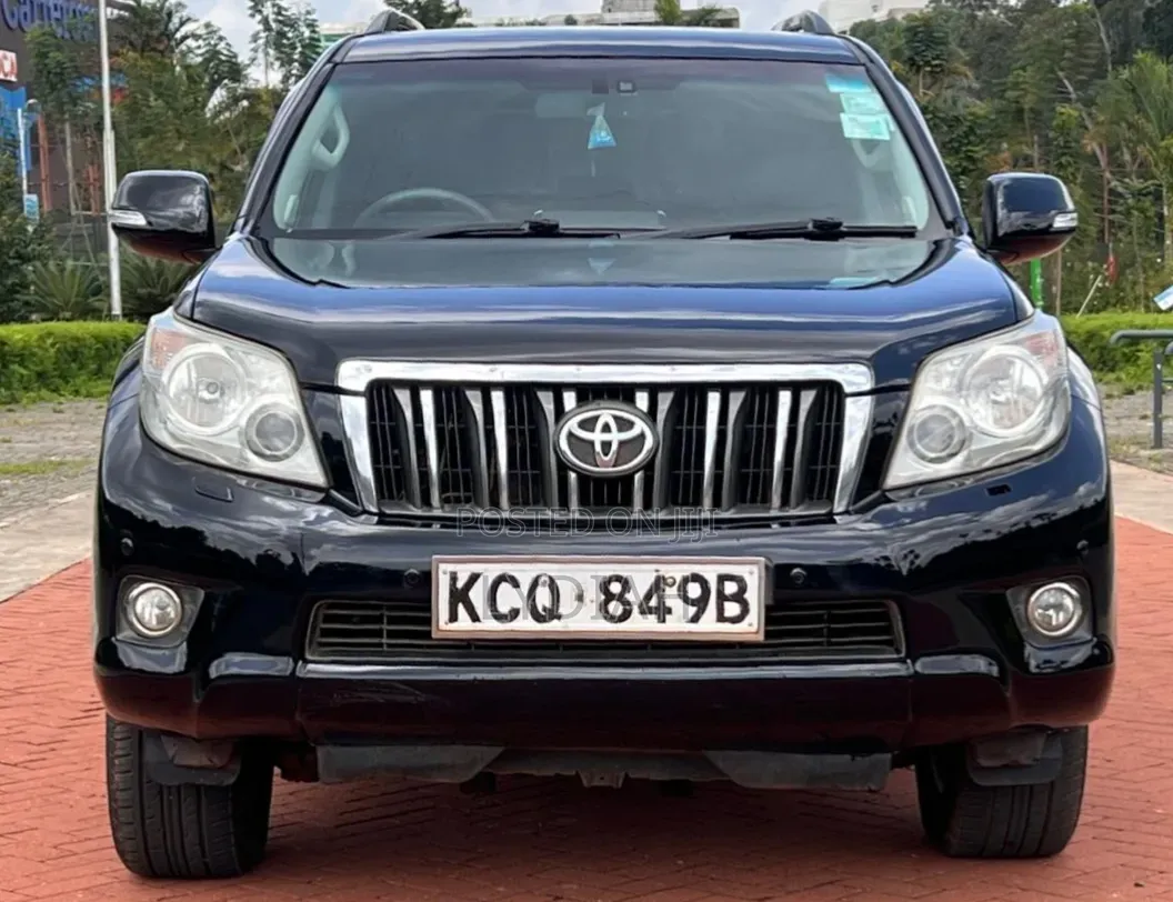 Toyota Land Cruiser Prado 2011 Black