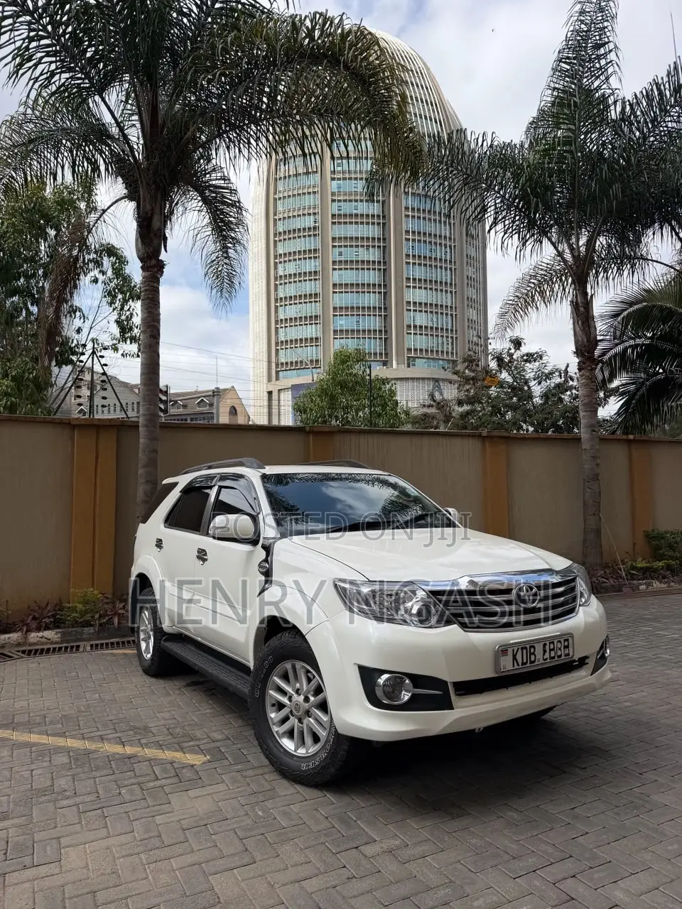 Toyota Fortuner 2013 White