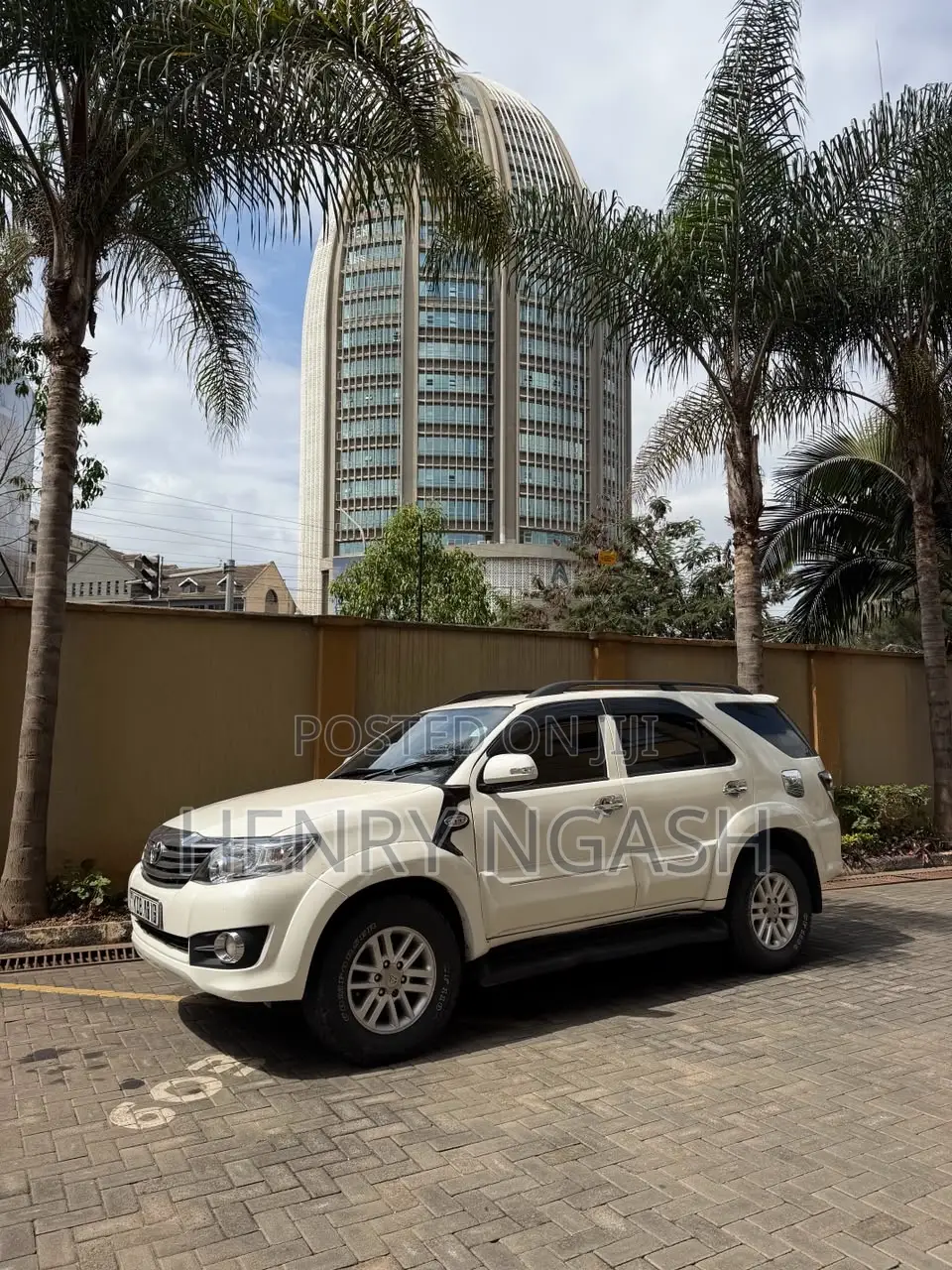 Toyota Fortuner 2013 White