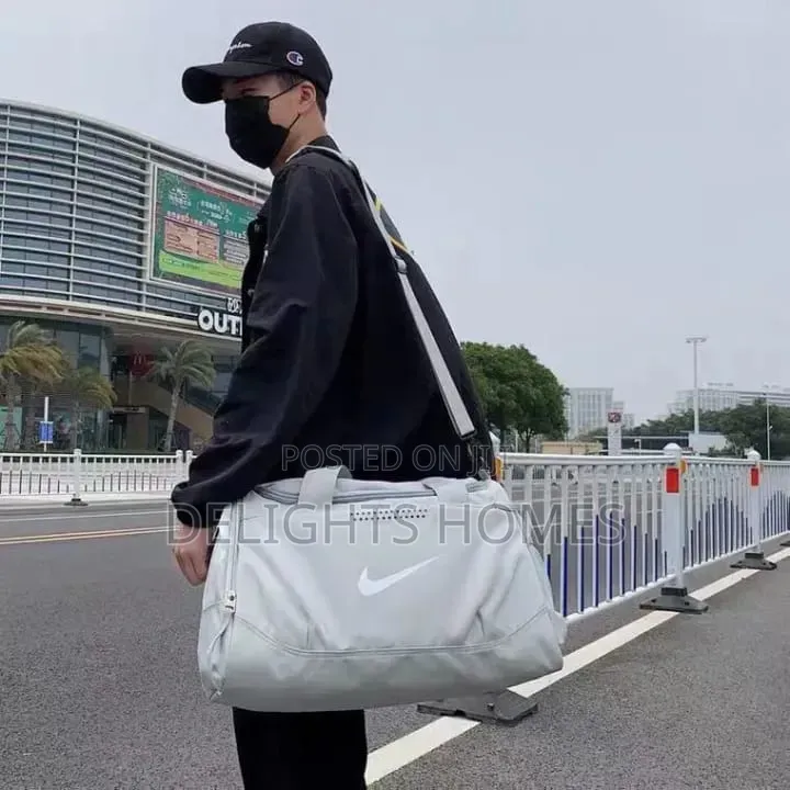 Nike Sports/Travel Bag_re