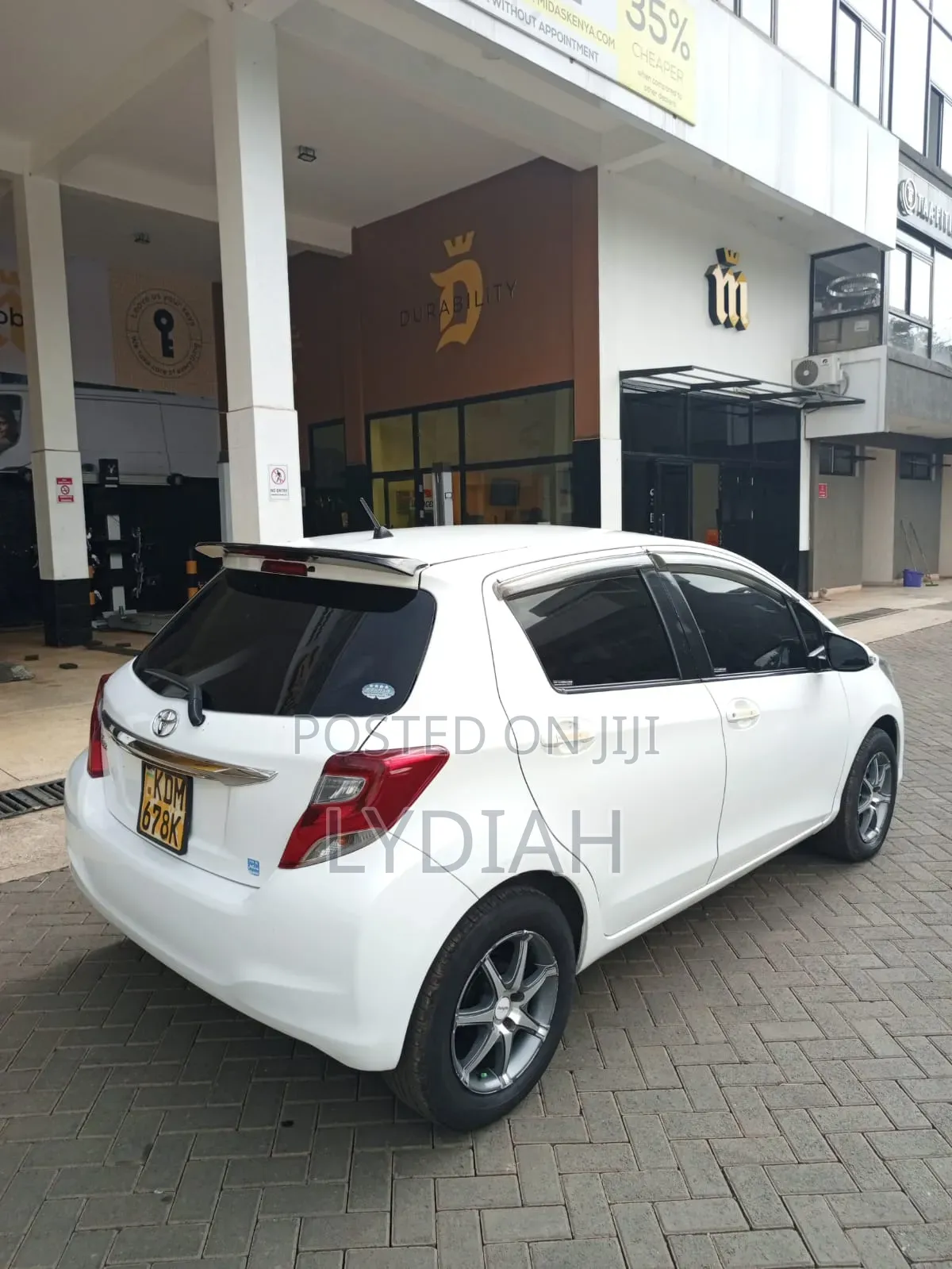 Toyota Vitz 2016 White