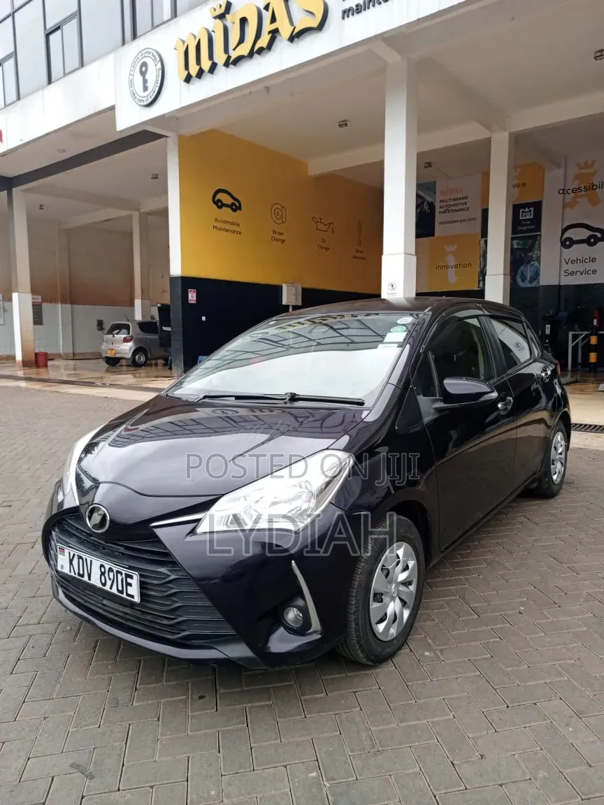 Toyota Vitz 2018 Black