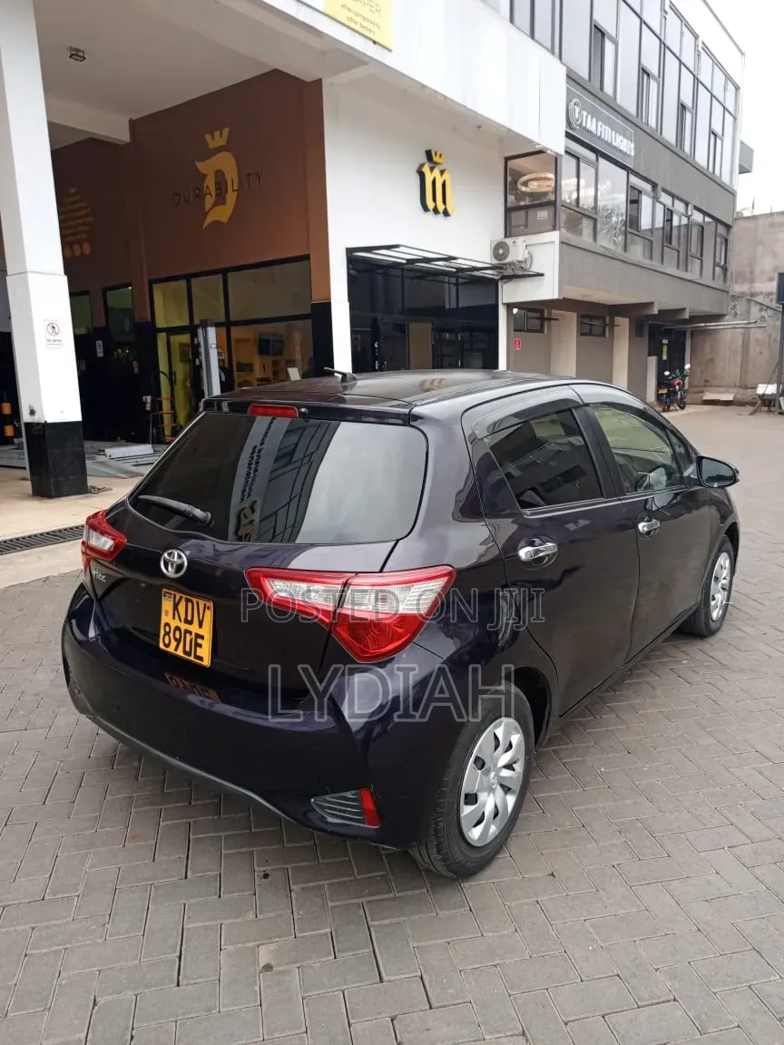 Toyota Vitz 2018 Black
