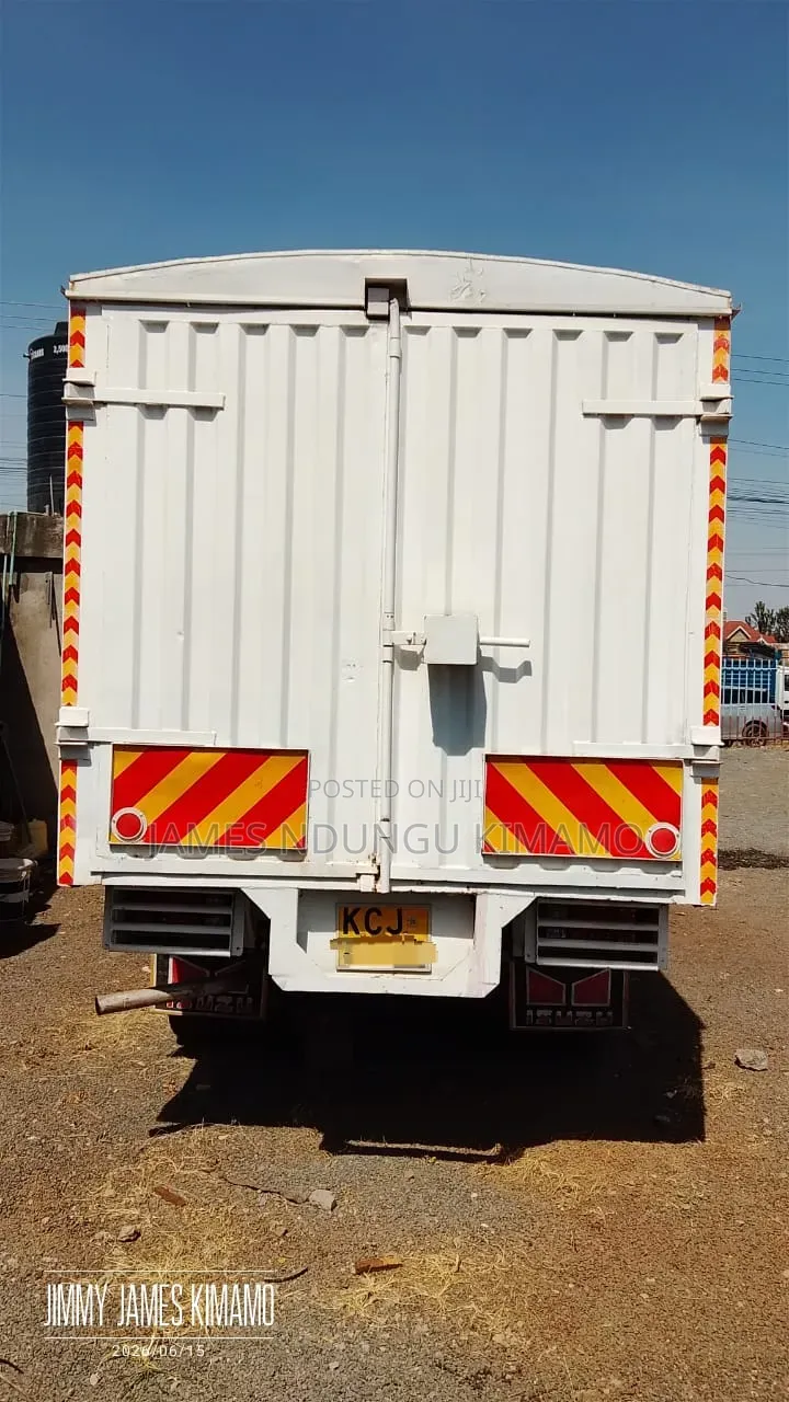 Isuzu Truck NKR 2017 White Local on Sale