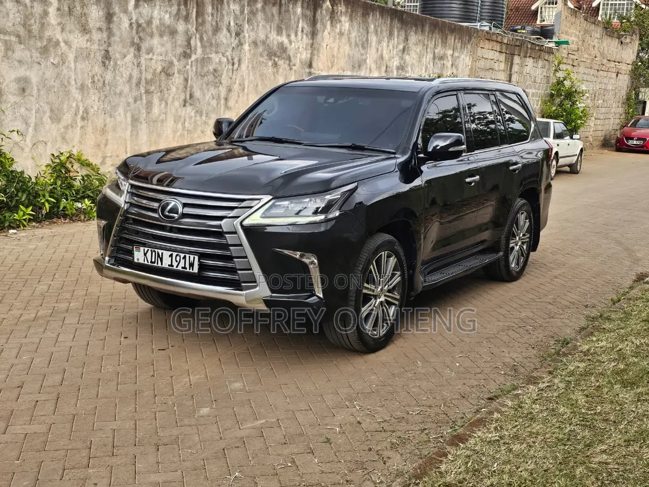 Lexus LX 2016 Black