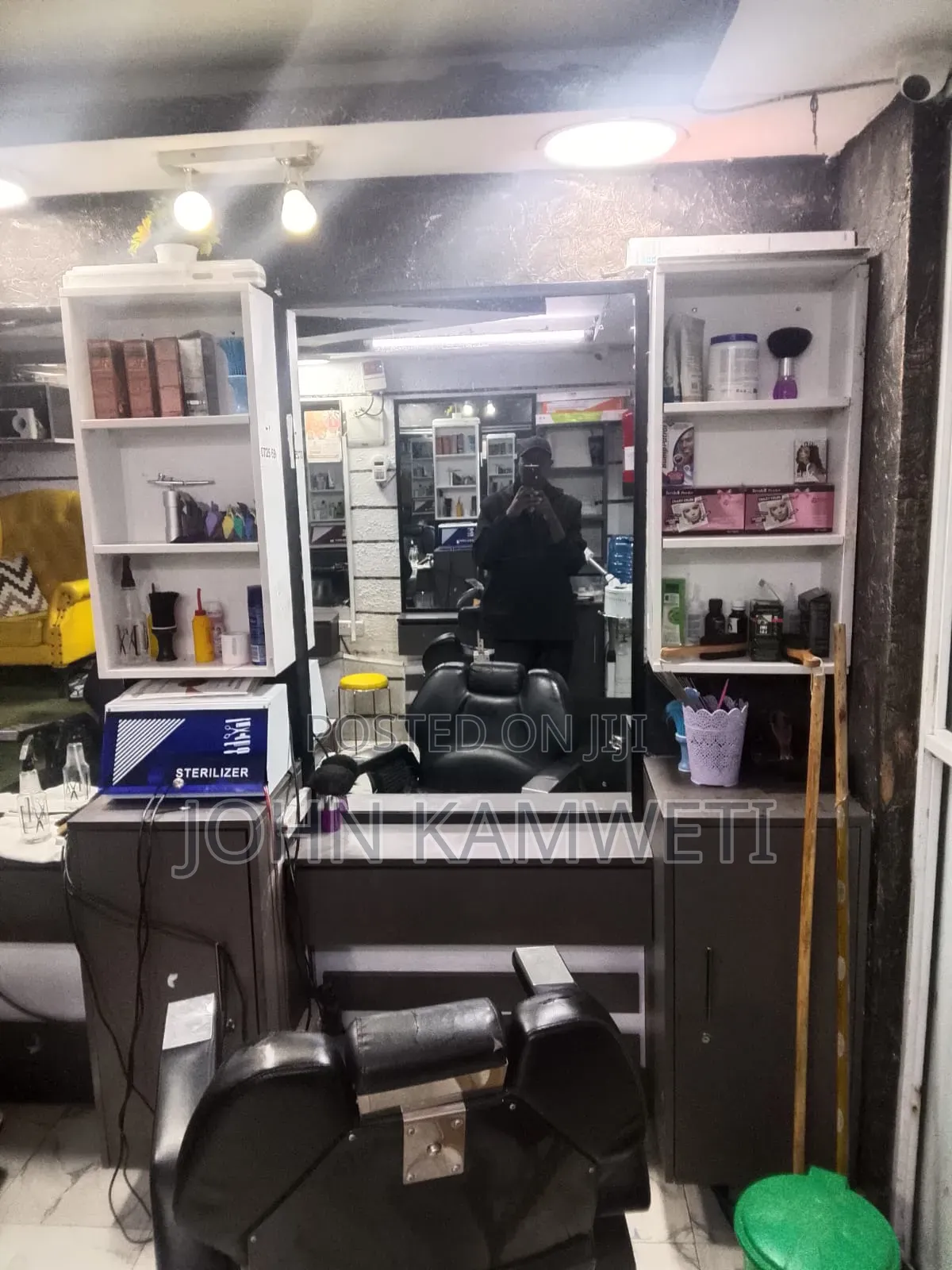 Operating Barber Shop for Sale