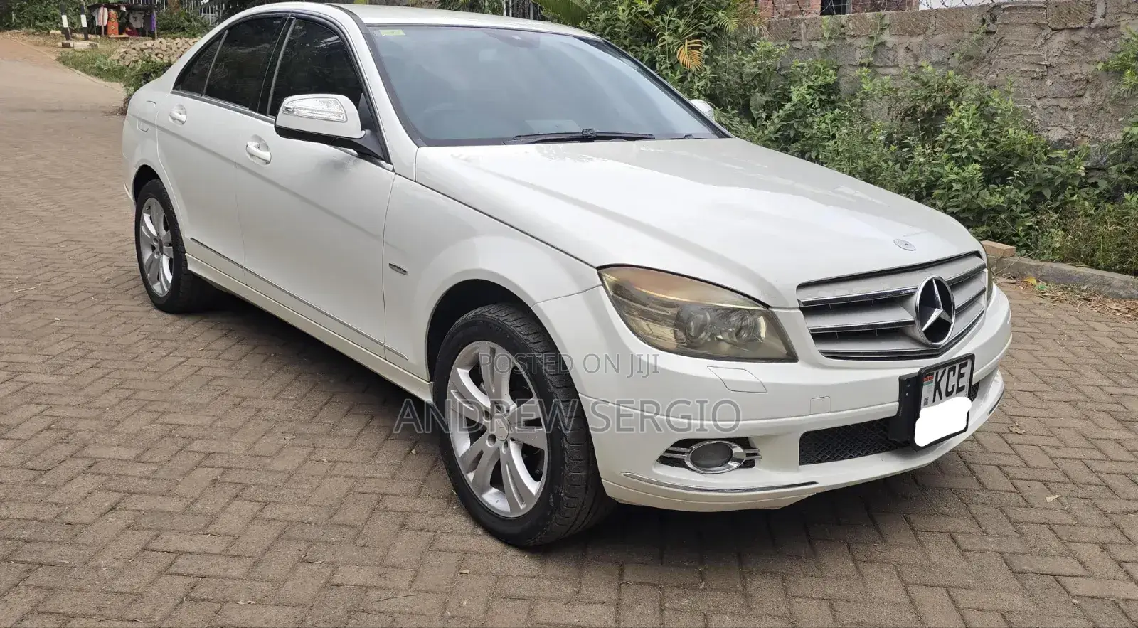 Mercedes-Benz C200 2009 White