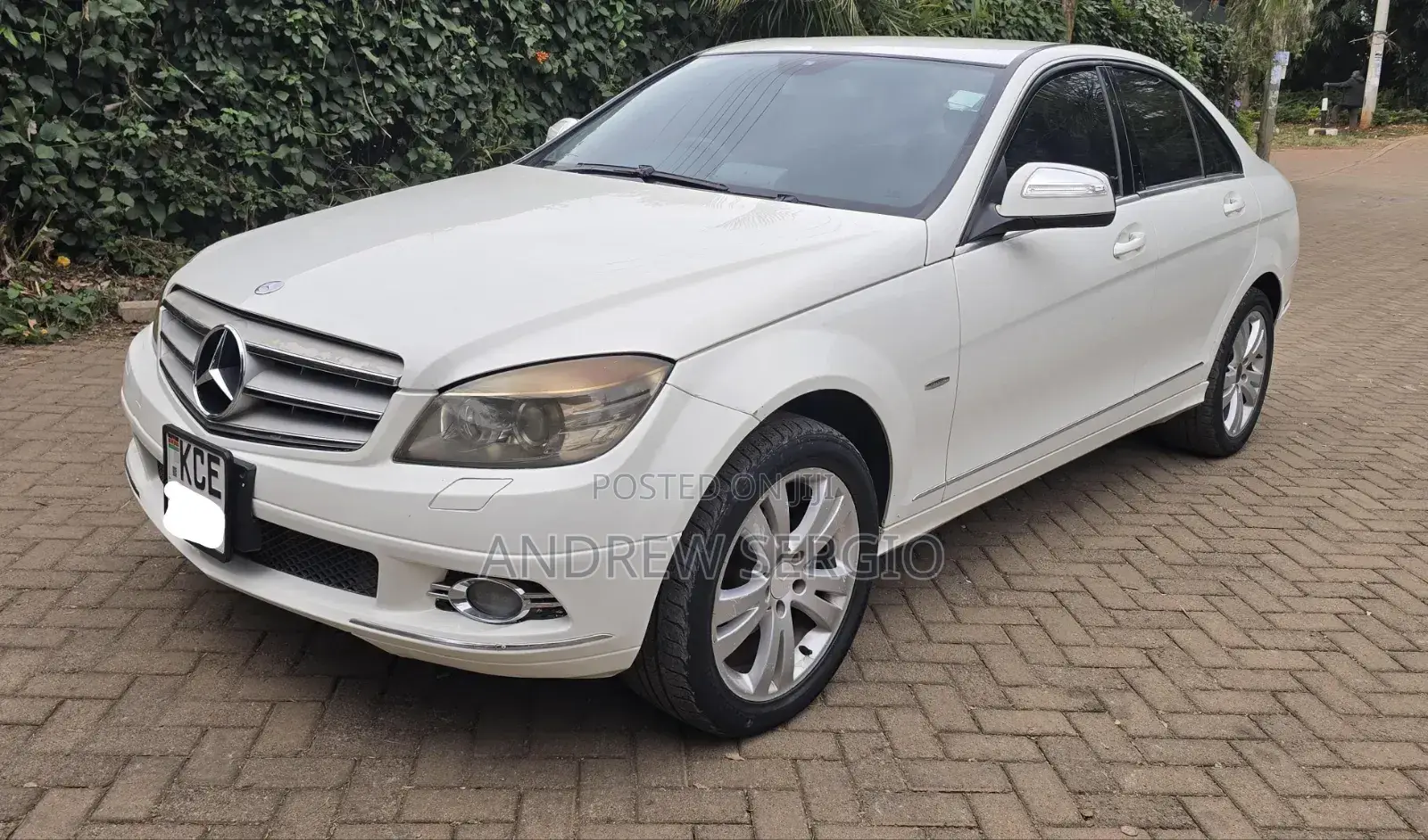 Mercedes-Benz C200 2009 White