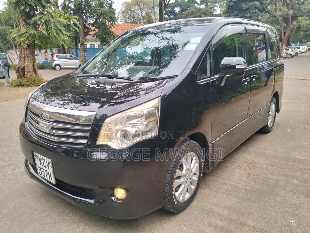 Toyota Voxy 2012 Black