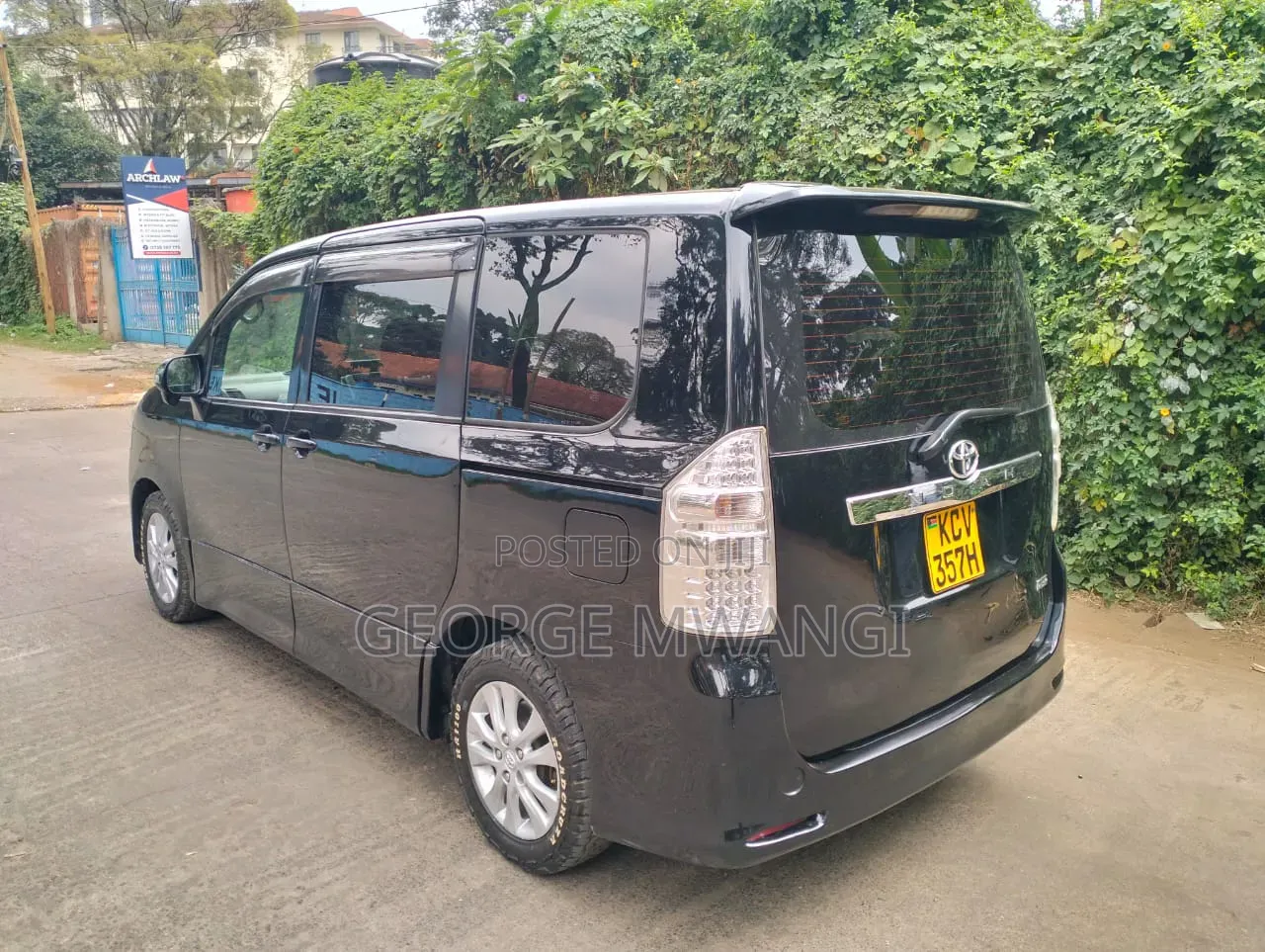 Toyota Voxy 2012 Black