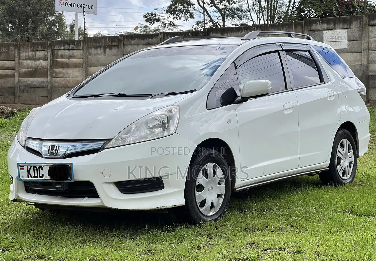 Honda Fit Shuttle 1.3 Hybrid 2WD 2013 White