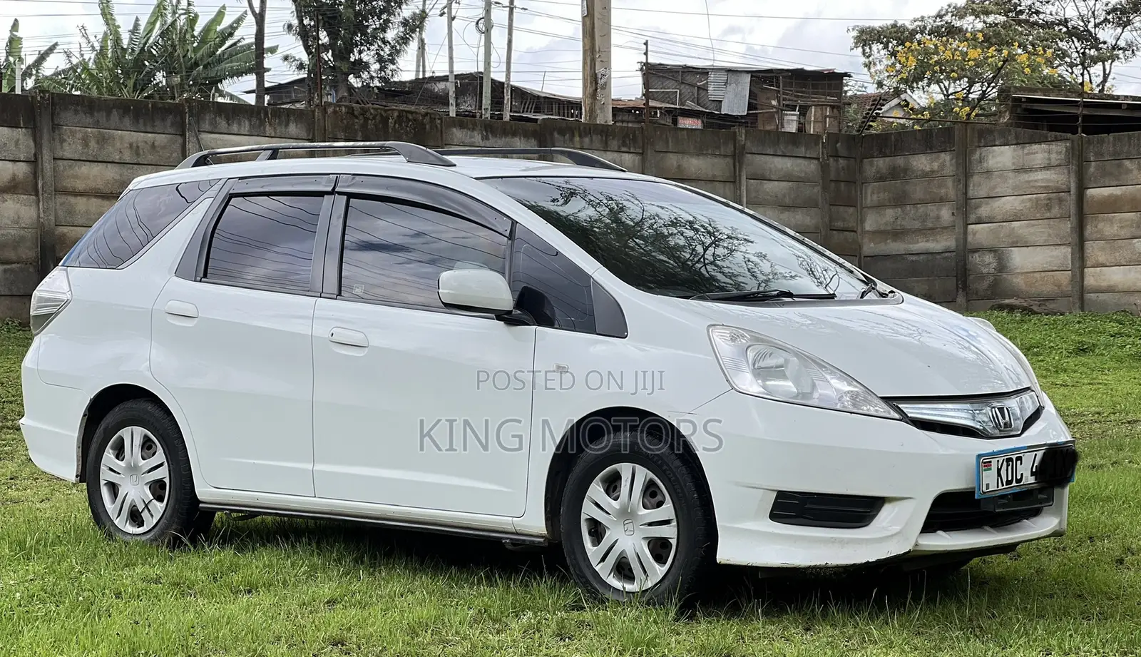 Honda Fit Shuttle 1.3 Hybrid 2WD 2013 White