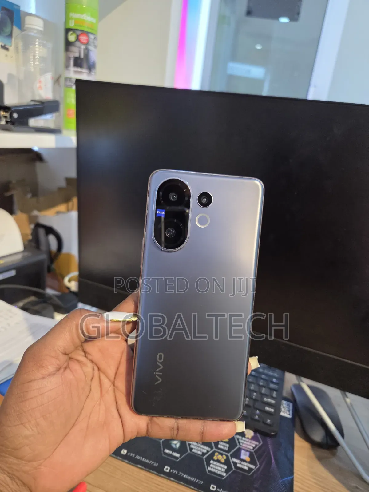 Vivo V60 256 GB Gray