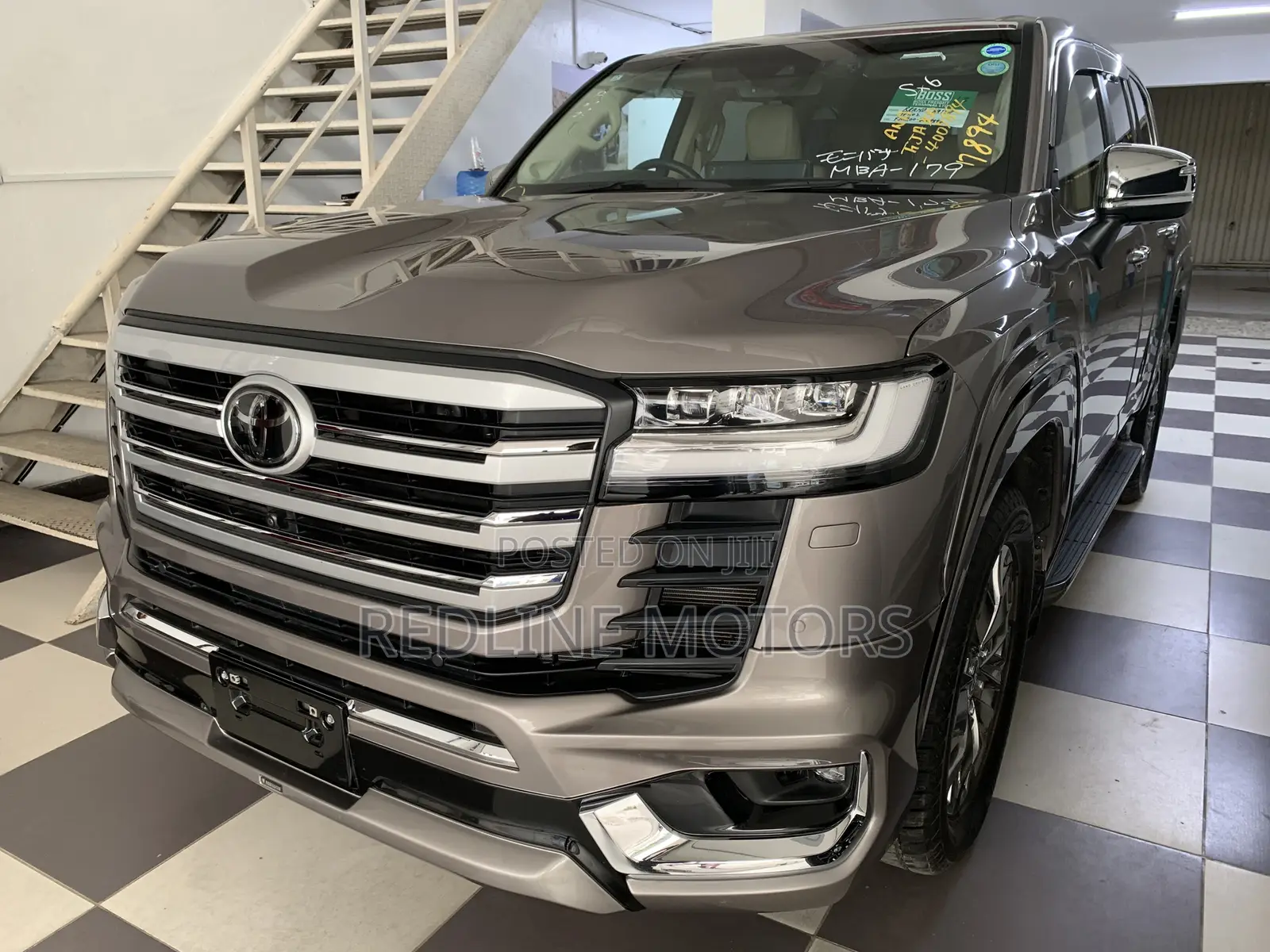 Toyota Land Cruiser LC300 2023 Ivory
