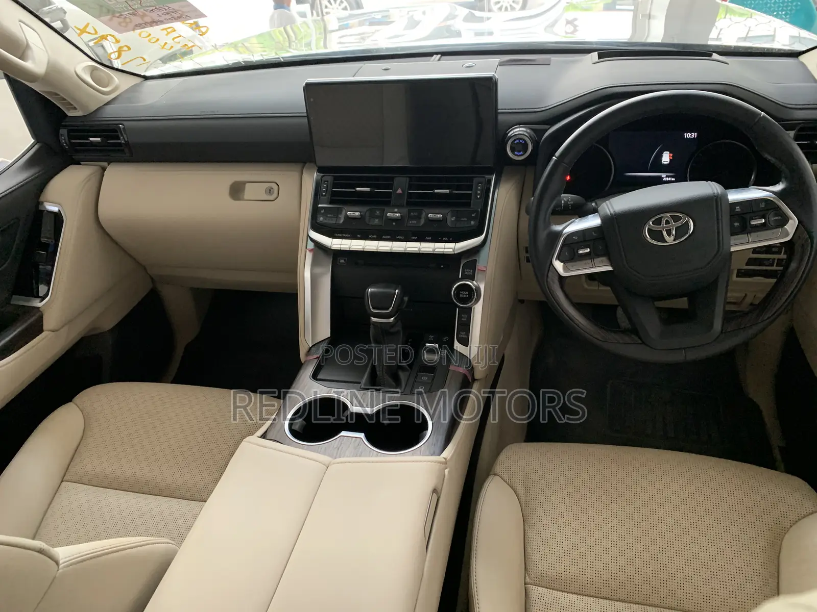 Toyota Land Cruiser LC300 2023 Ivory