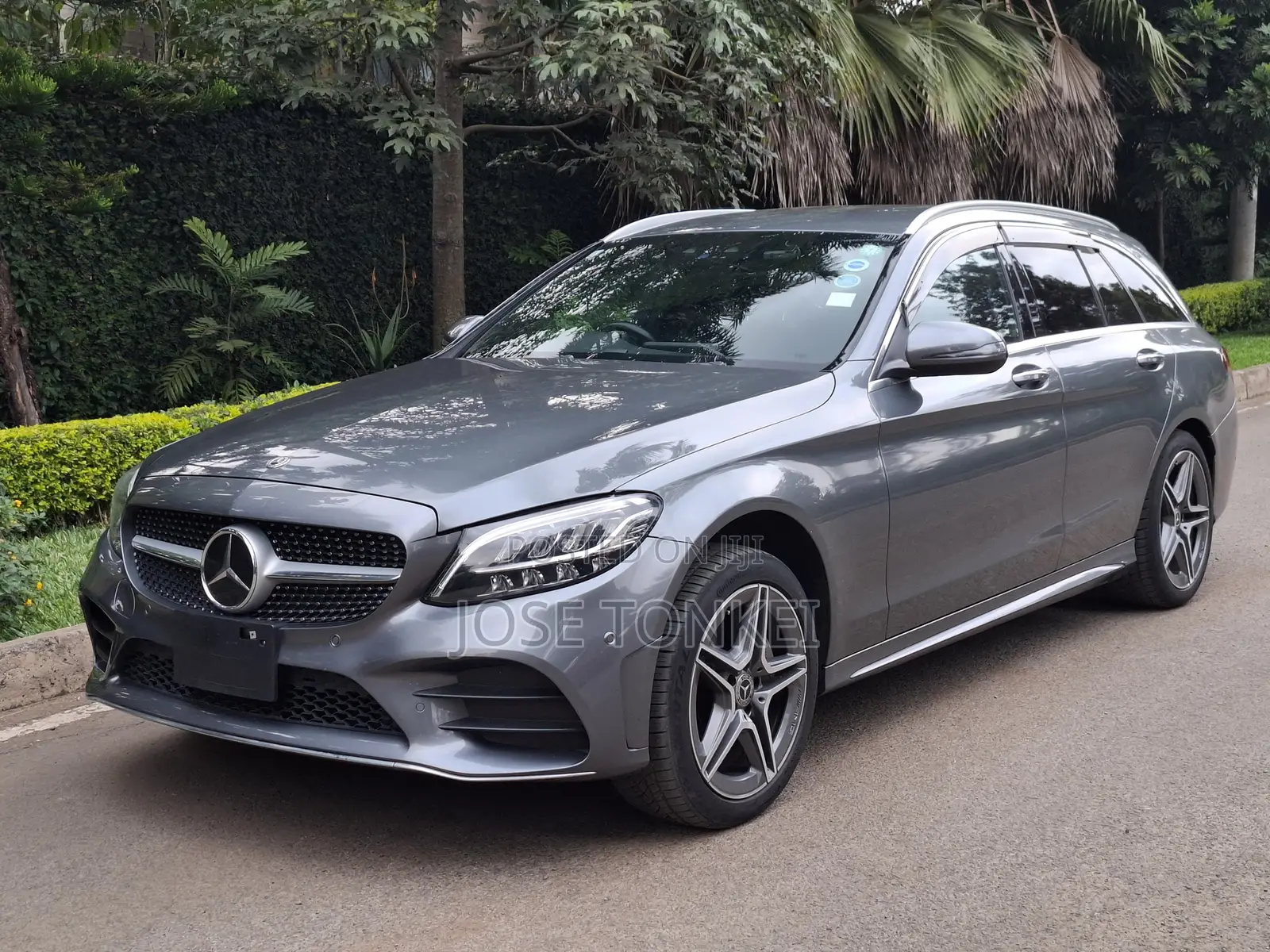 Mercedes-Benz C180 2019 Gray