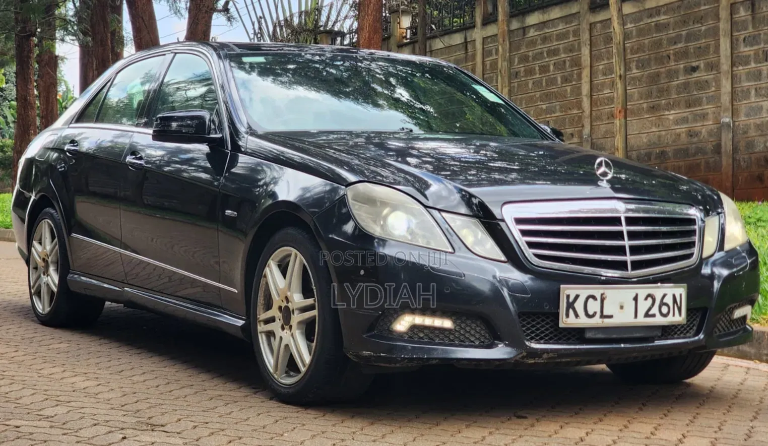 Mercedes-Benz C200 2010 Black
