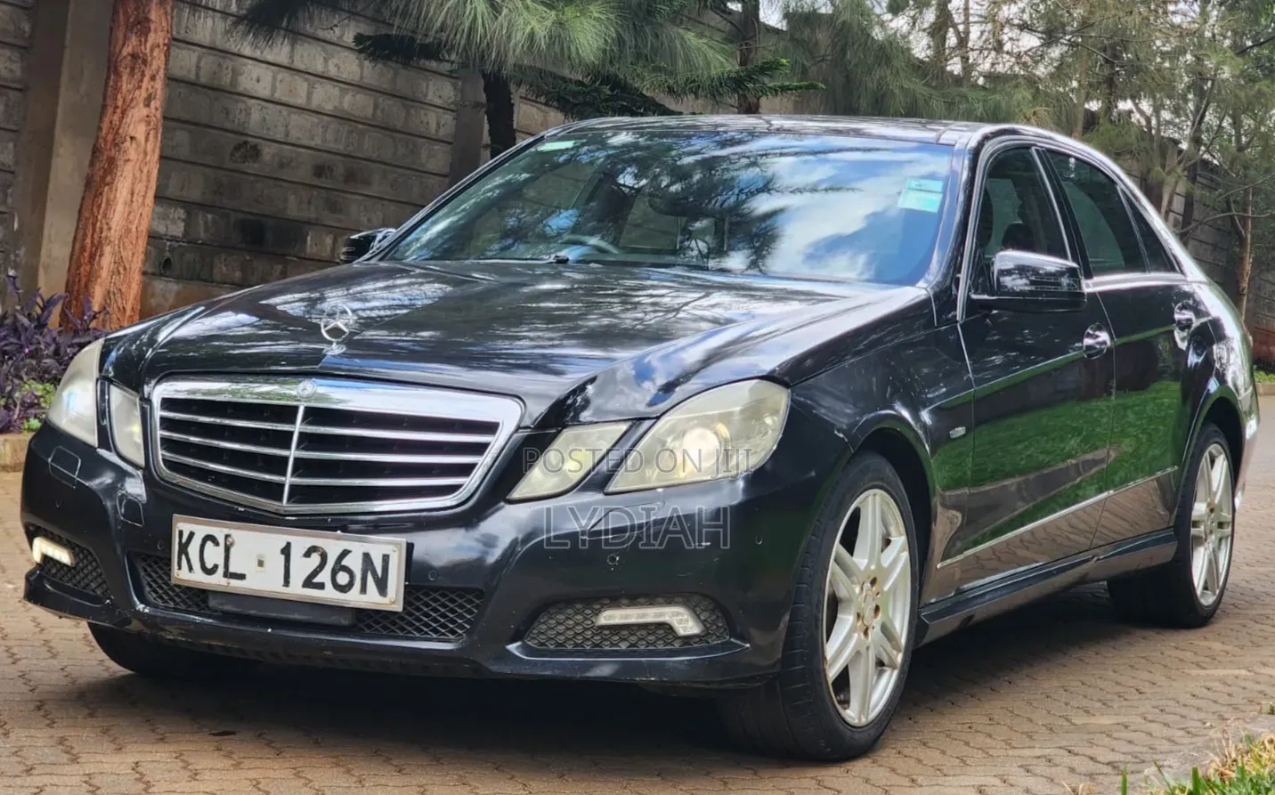Mercedes-Benz C200 2010 Black
