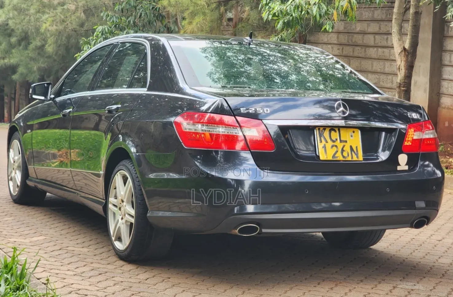 Mercedes-Benz C200 2010 Black