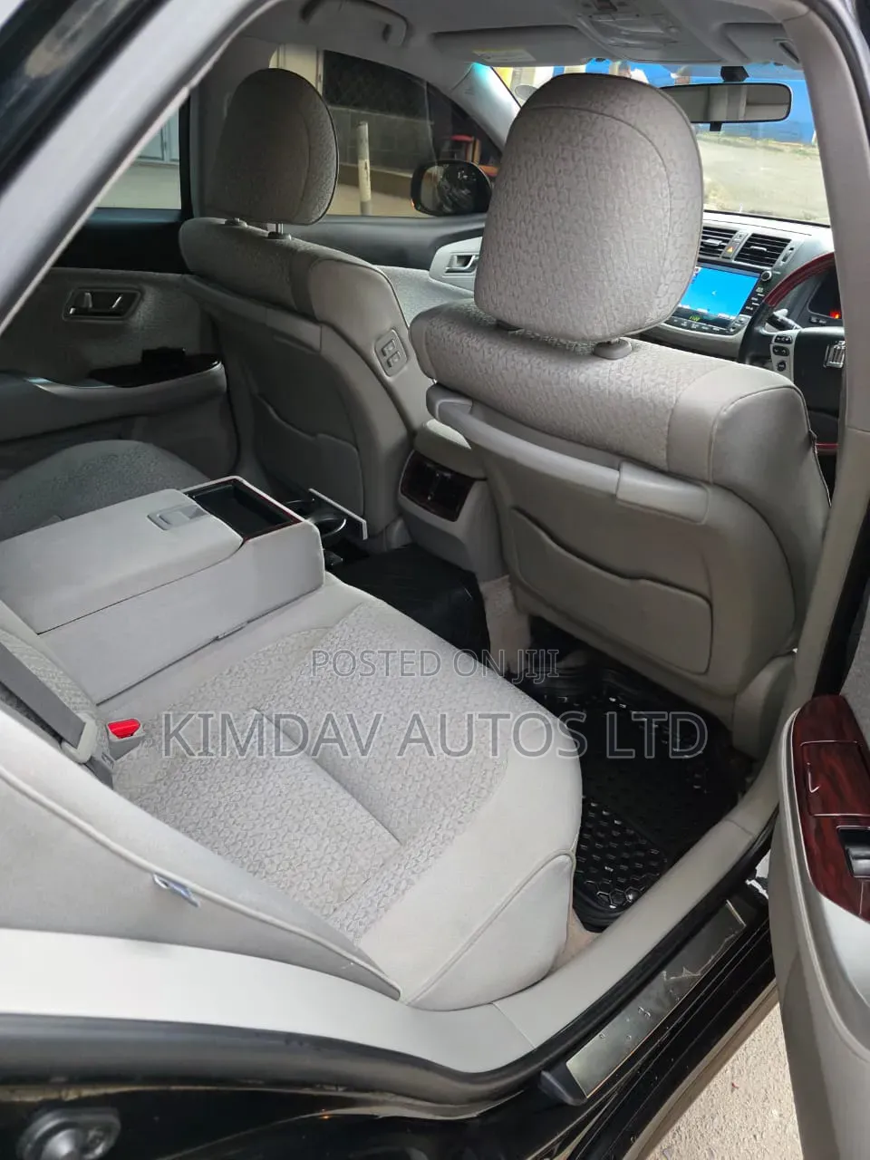 Toyota Crown Majesta 2012 Black