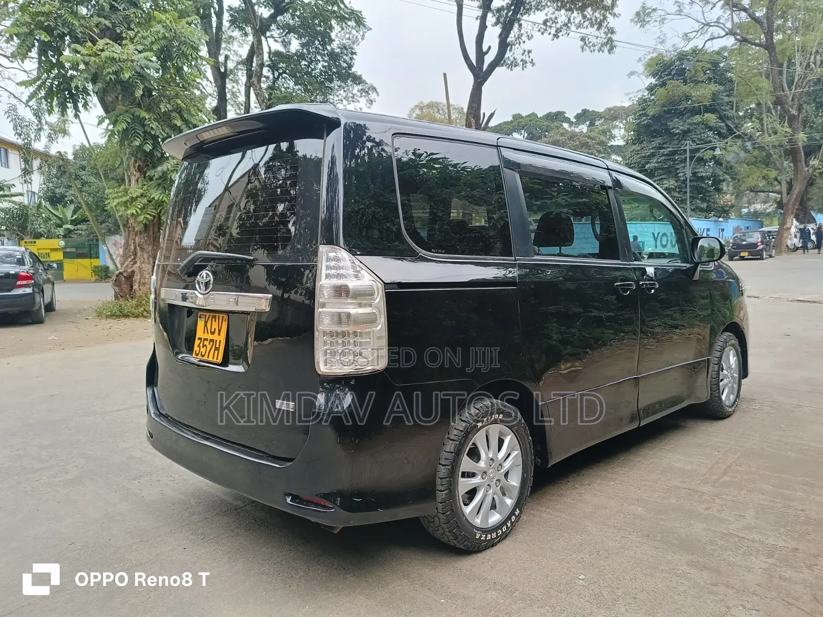 Toyota Noah 2012 Black