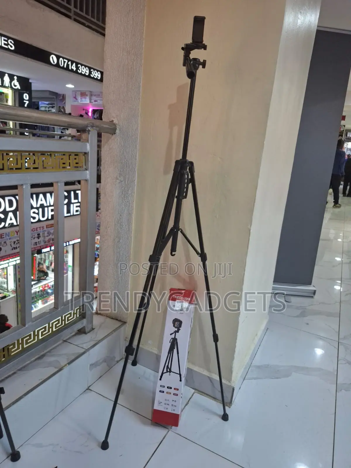 3366 Portable Aluminum Tripod Stand for Live Streaming