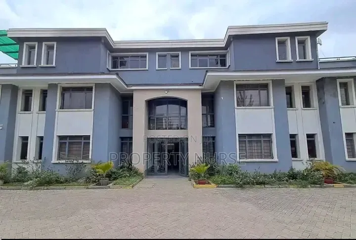 3bdrm Maisonette in Gateway Mall Area for rent