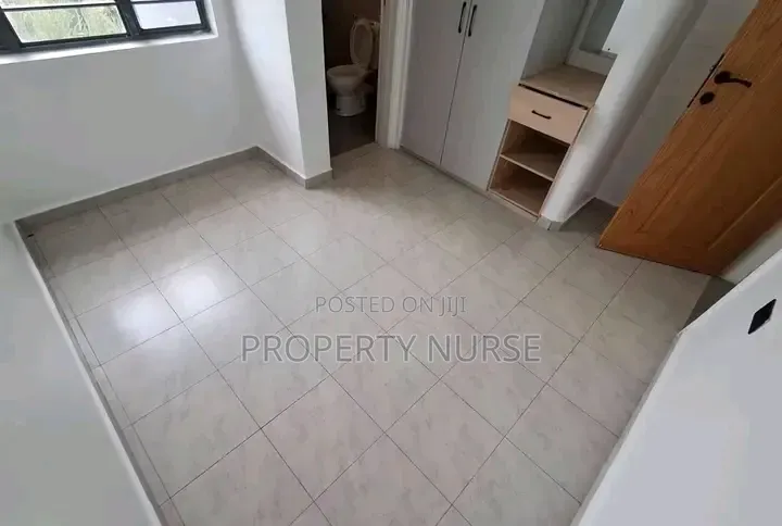 3bdrm Maisonette in Gateway Mall Area for rent