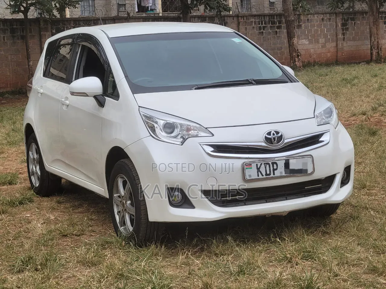 Toyota Ractis 2016 Pearl