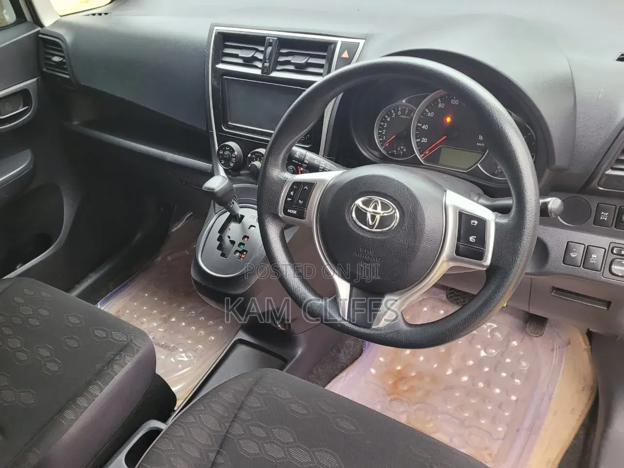 Toyota Ractis 2016 Pearl