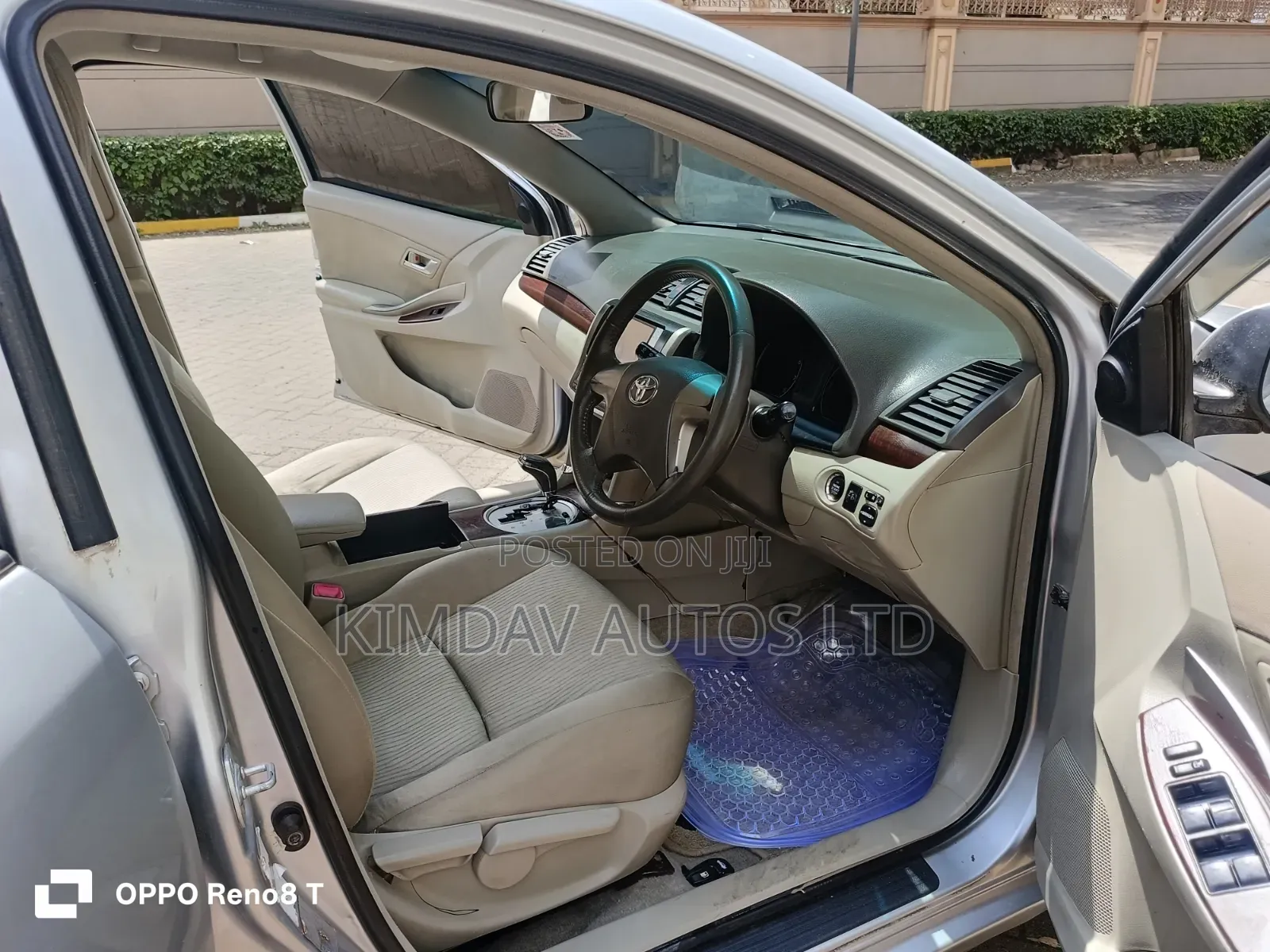 Toyota Premio 1.8 AWD 2012 Silver