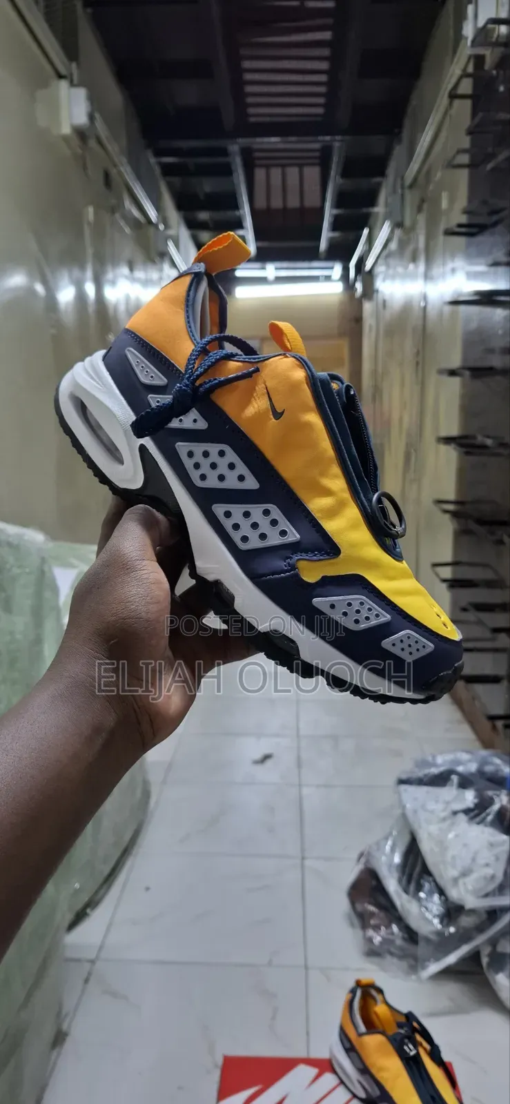 Nike Air Max SNDR Sneakers