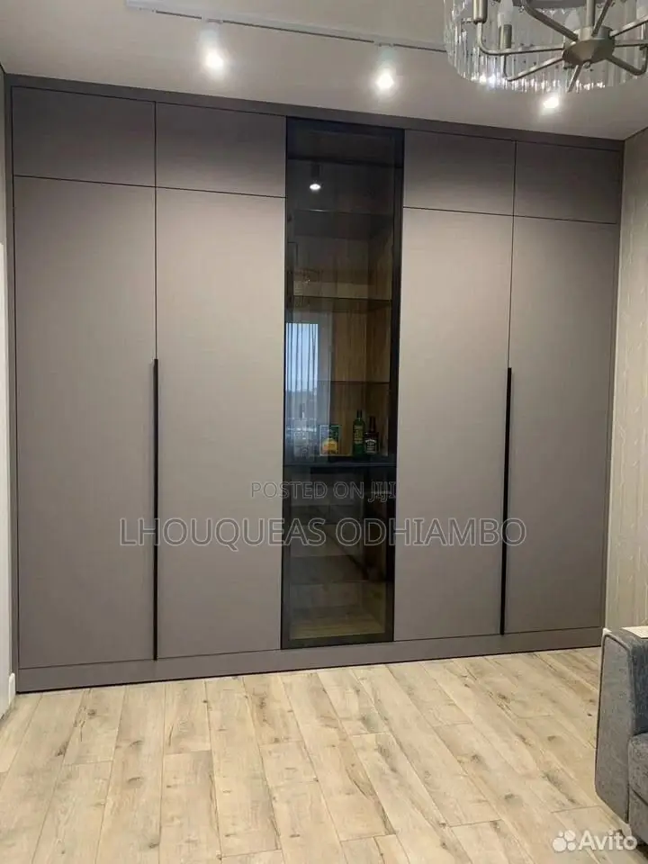 Modern Built-in Wardrobe