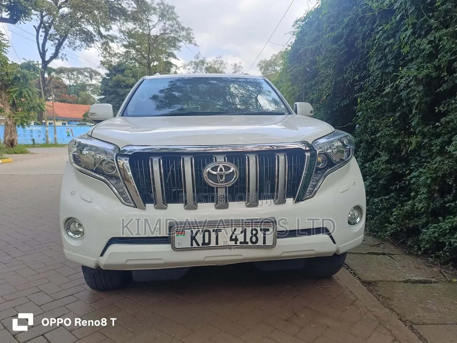 Toyota Land Cruiser Prado 2010 Off white