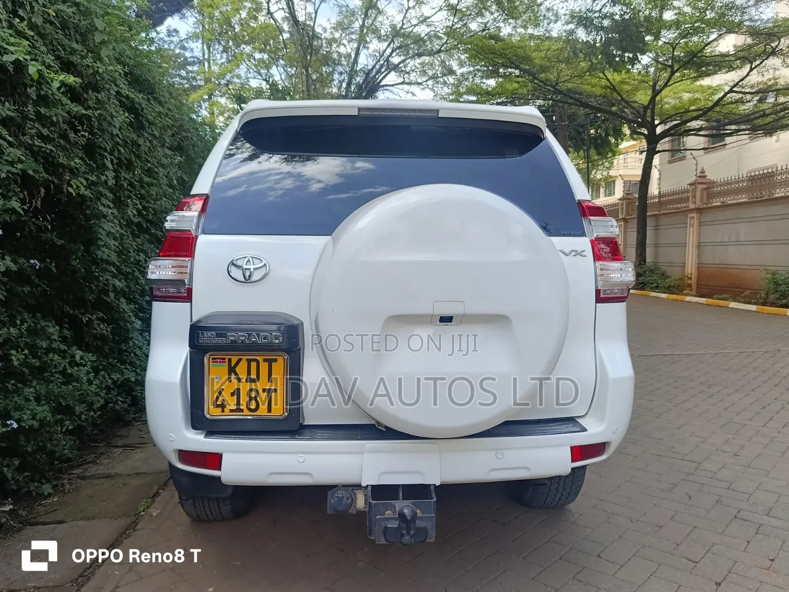 Toyota Land Cruiser Prado 2010 Off white
