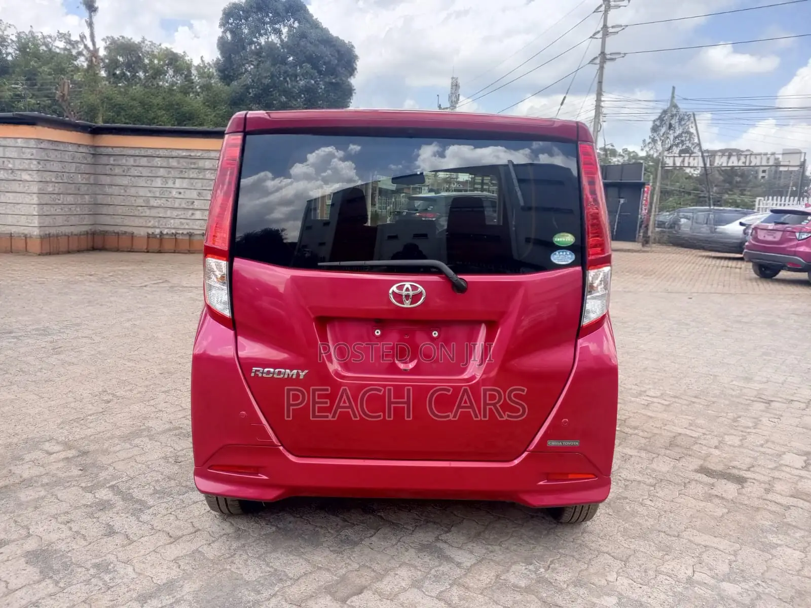 Toyota Roomy 2018 Red