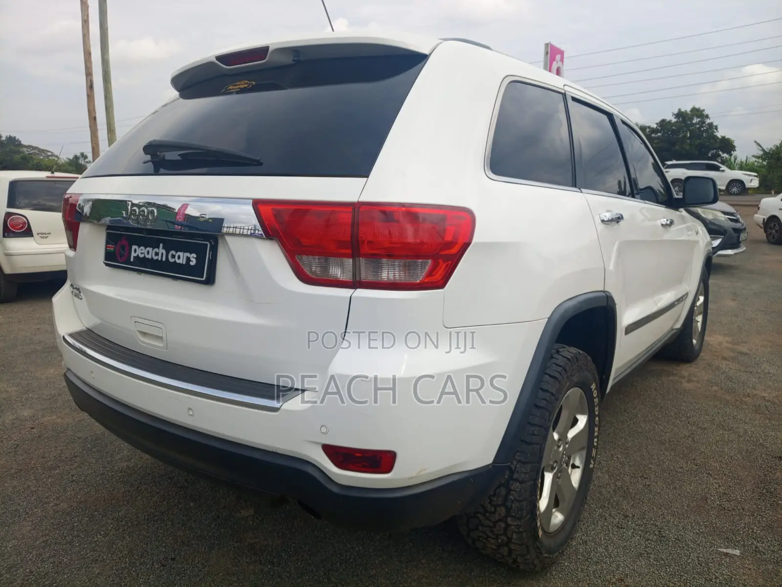 Jeep Grand Cherokee 2012 White