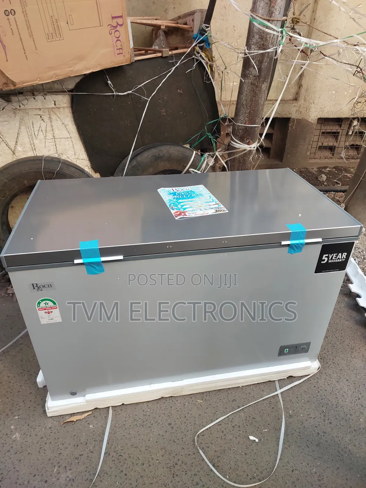Roch Chest Freezer 380