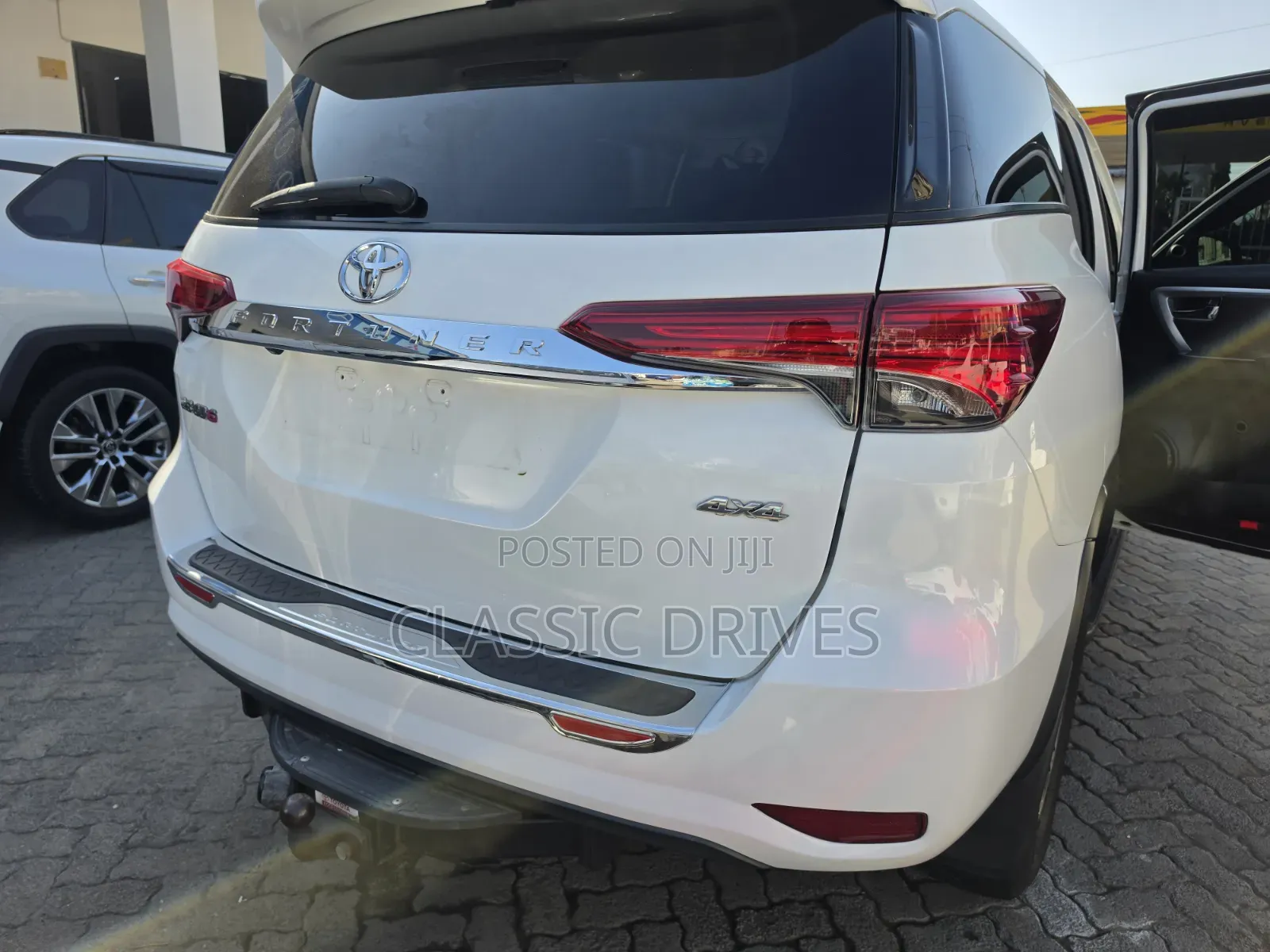 Toyota Fortuner 2019 White