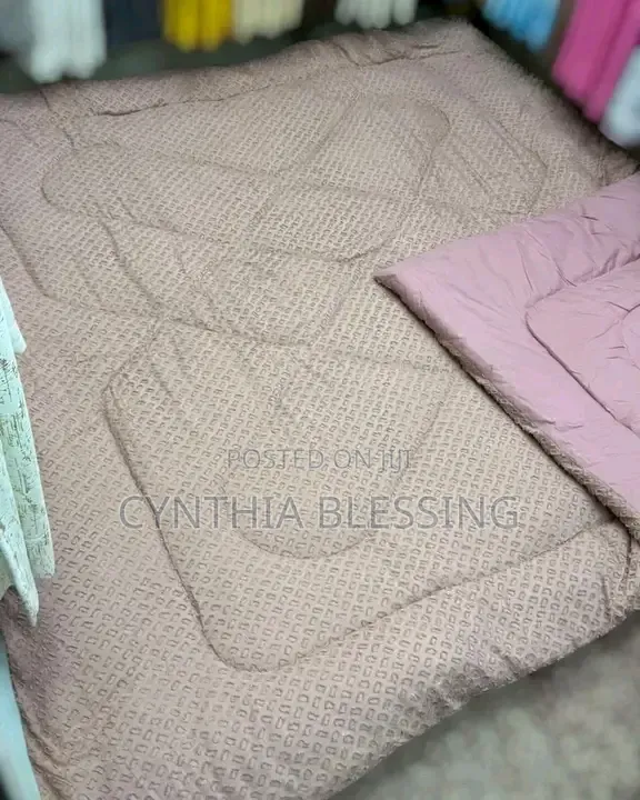 Luxury Tufted Wave Design Duvet Set