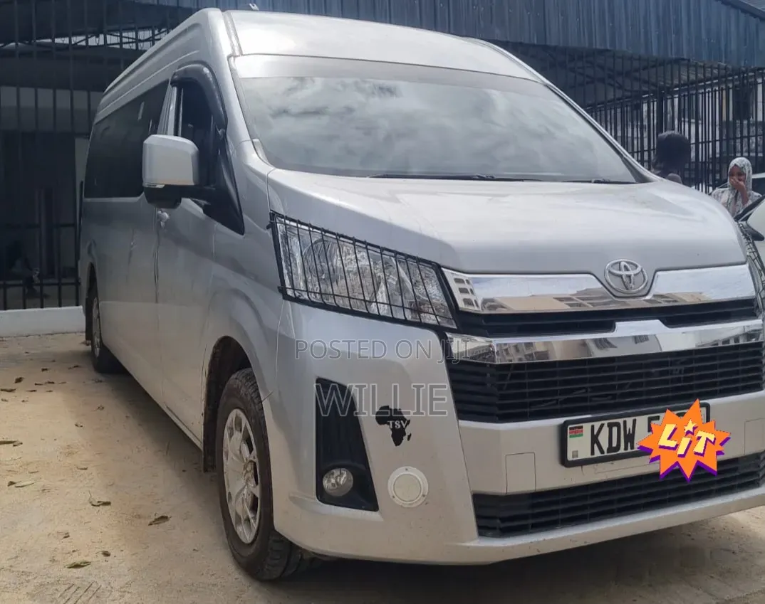 Toyota HiAce 2021 Silver